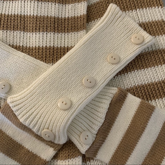 Matching Scarf and Gloves Set in White/Tan - Picture 8 of 10